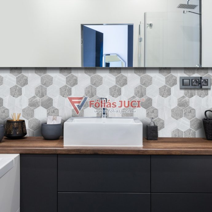 Modern csempematrica fürdőszobában