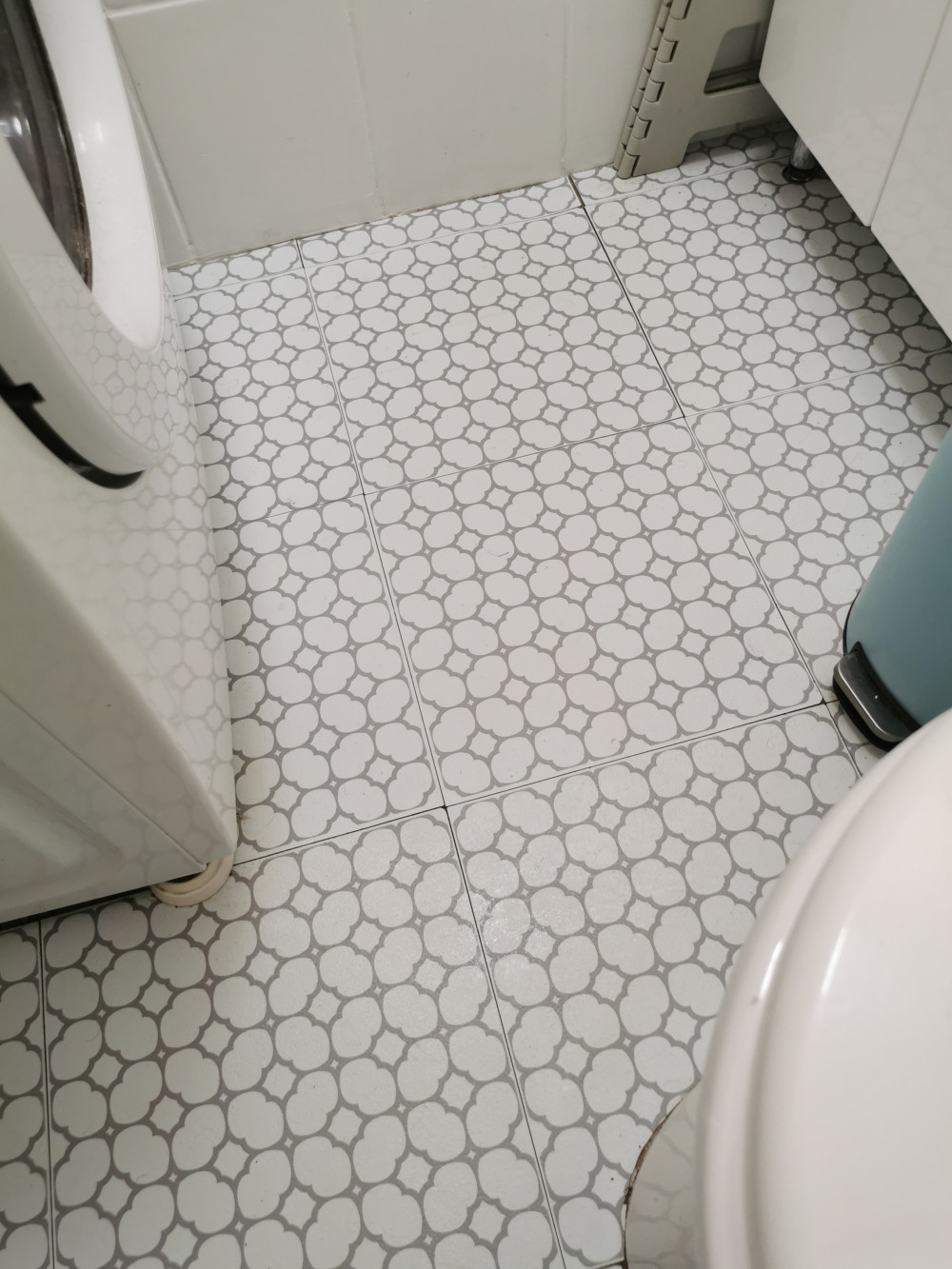   Matthias Öntapadós Padló ( 1 m2 - 30,5 cm x 30,5 cm - 11 db / doboz)
